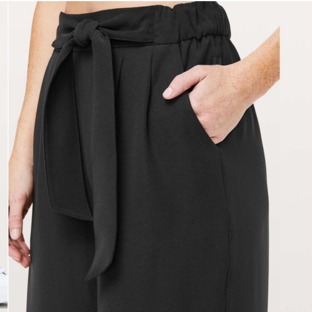 Lululemon athletica Noir Woven black pants . Size 4 Very good condition - Picture 4 of 10